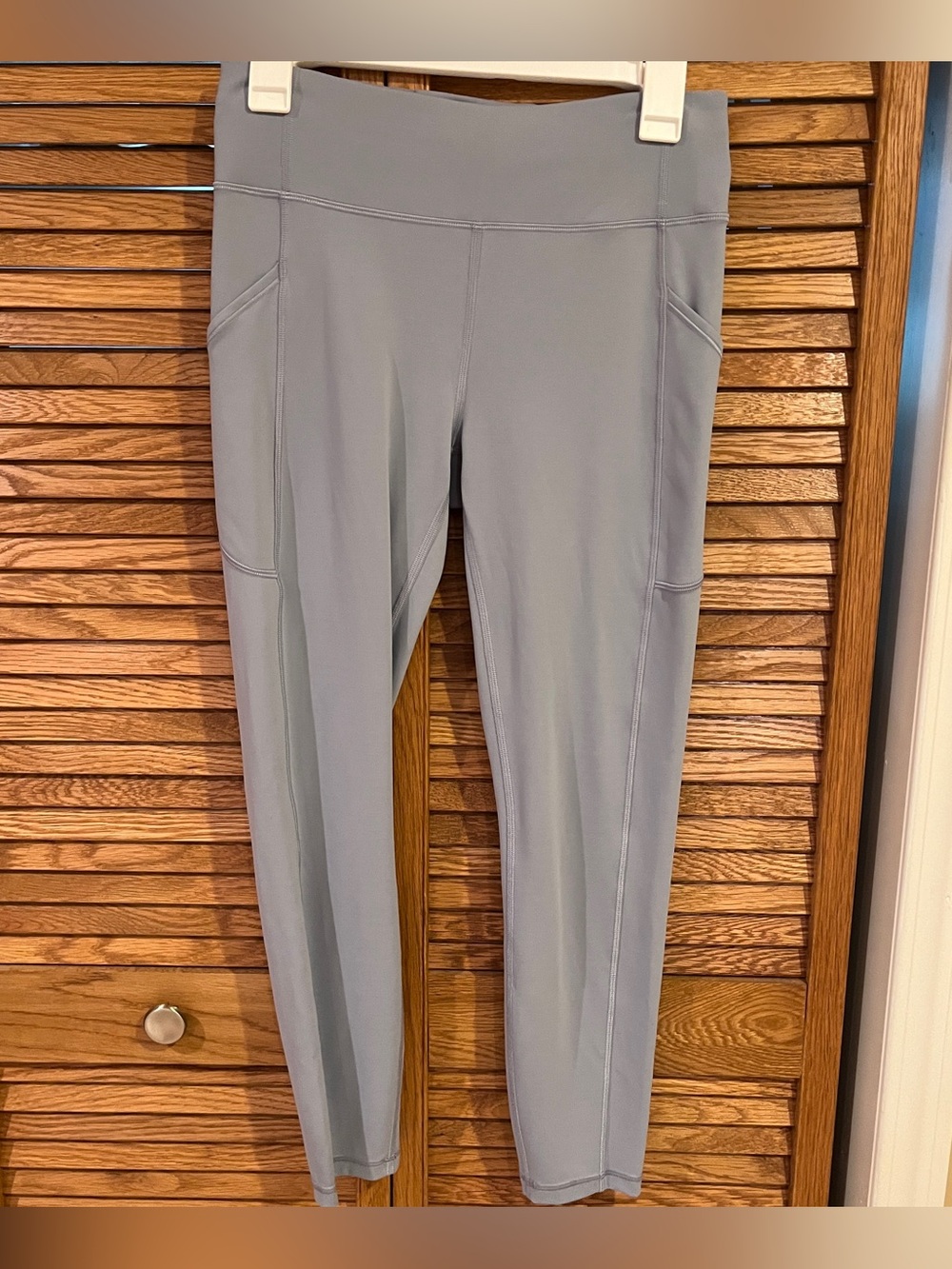 Lululemon Invigorate HR 25” size 8